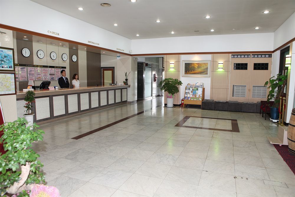 Chungju Grand Hotel Экстерьер фото